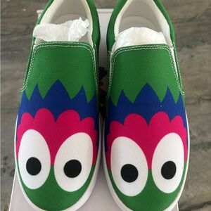 “The PHANS” women’s Philly Phanatic canvas slip on shoes - NEW